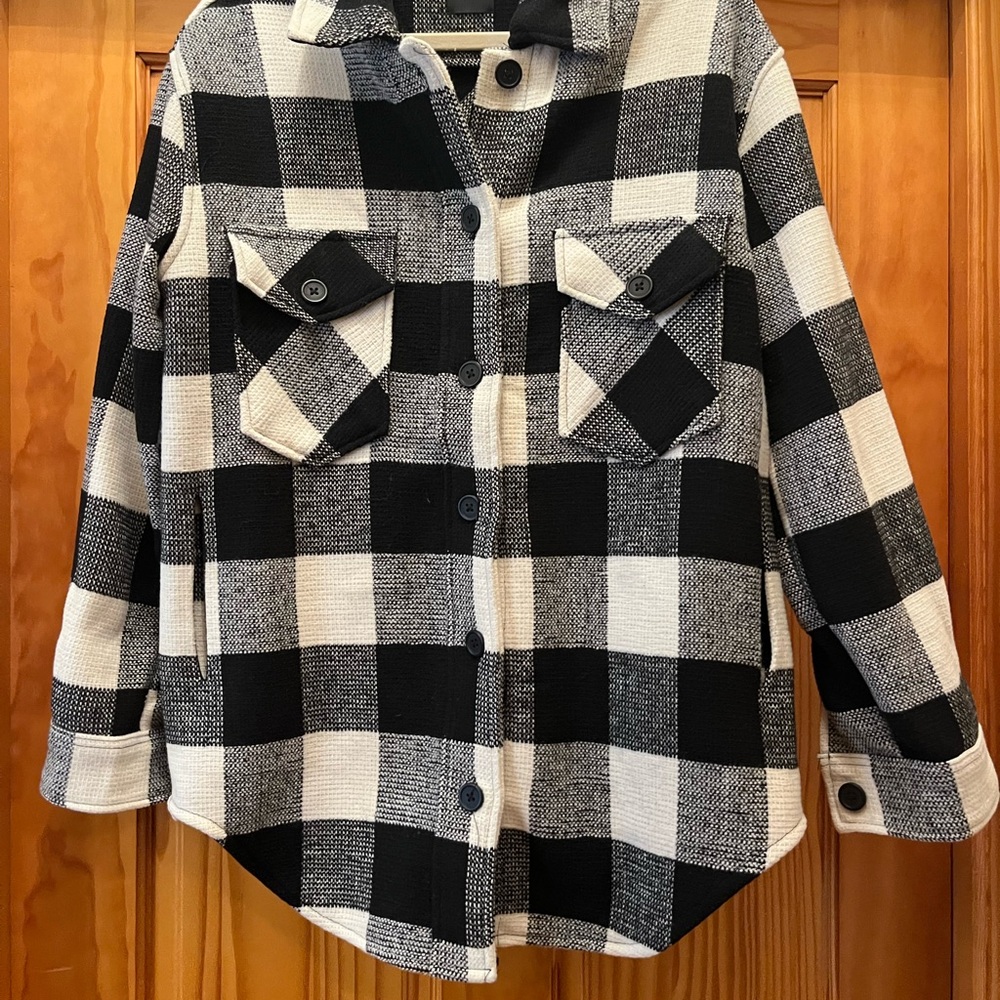 RDI Plaid Shirt Jacket for women. Very cool shirt jacket for ladies.
